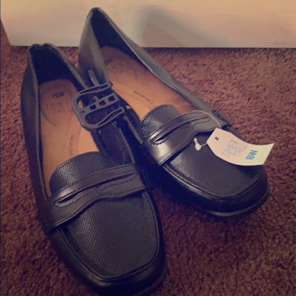 Memory foam casual shoes